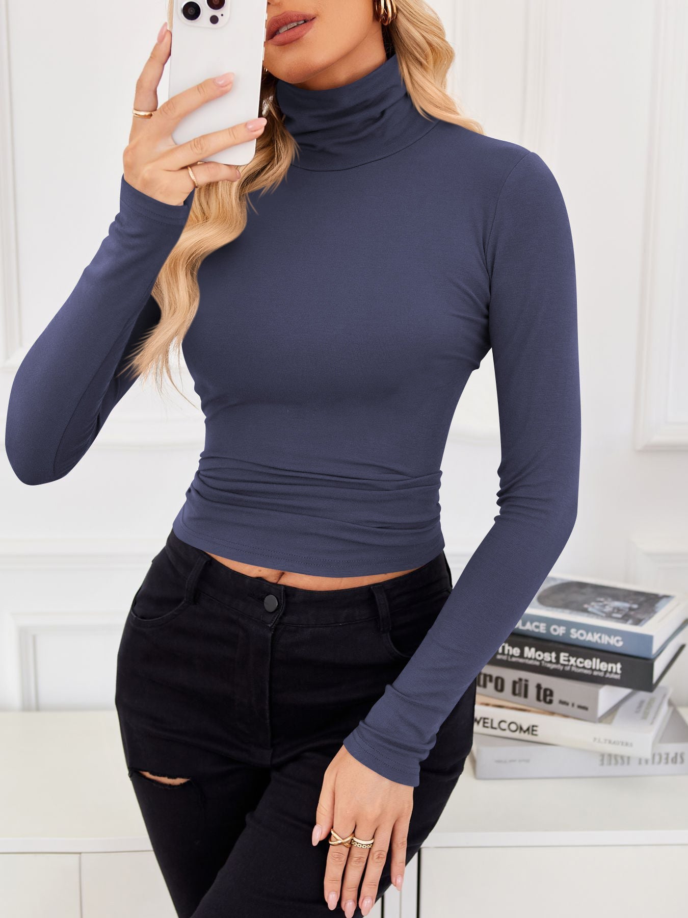 VRCÔMFY Turtleneck Top: Slim, Form-Fitting for Effortless Chic